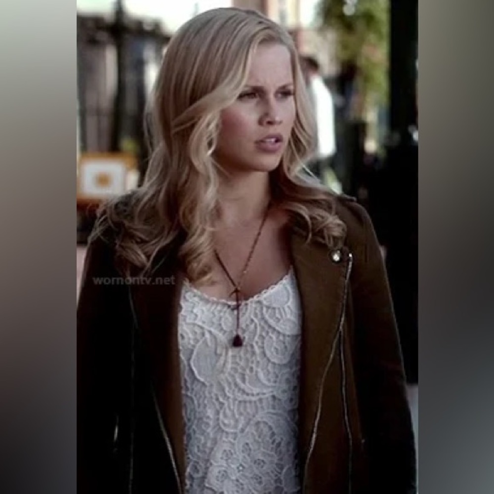 Rebekah Mikaelson outfit
